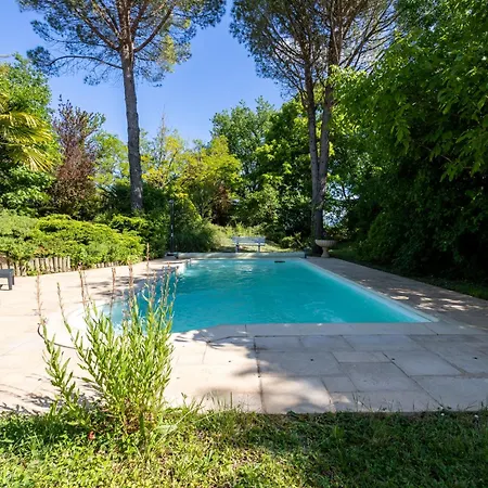 Coronilles - Piscine & Jardin Arbore カストル
